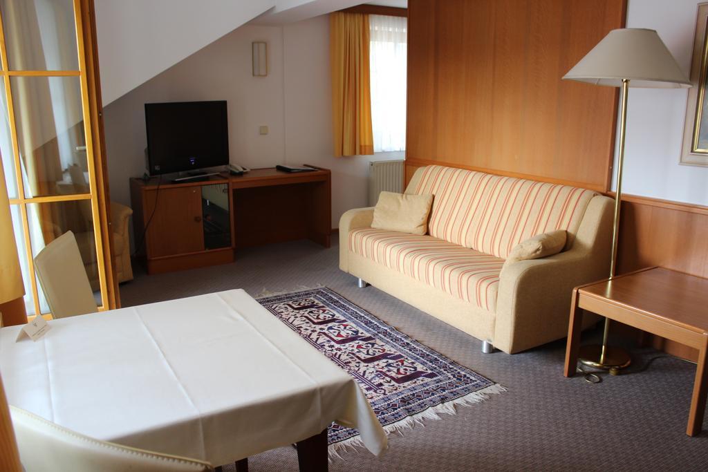 Seehotel Paulitsch Velden am Worthersee Ruang foto