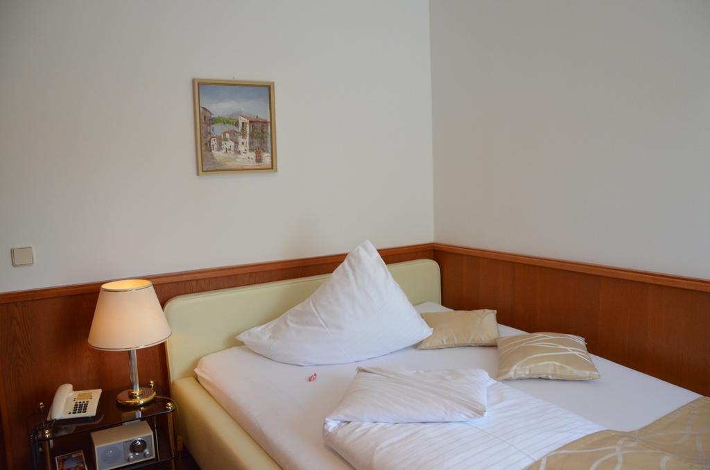 Seehotel Paulitsch Velden am Worthersee Bagian luar foto
